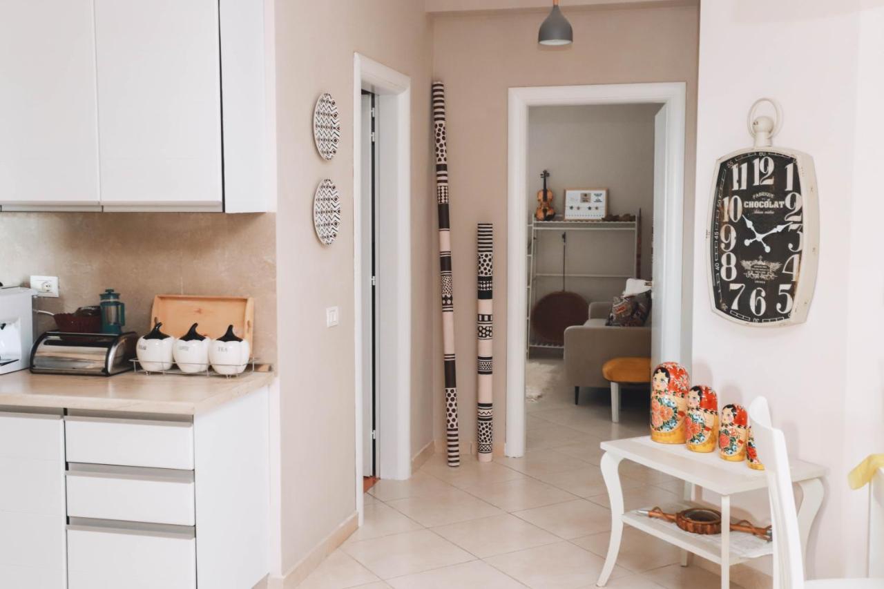 Large Apartment Near The Seaside Boulevard Lungomare Vlore Exterior photo